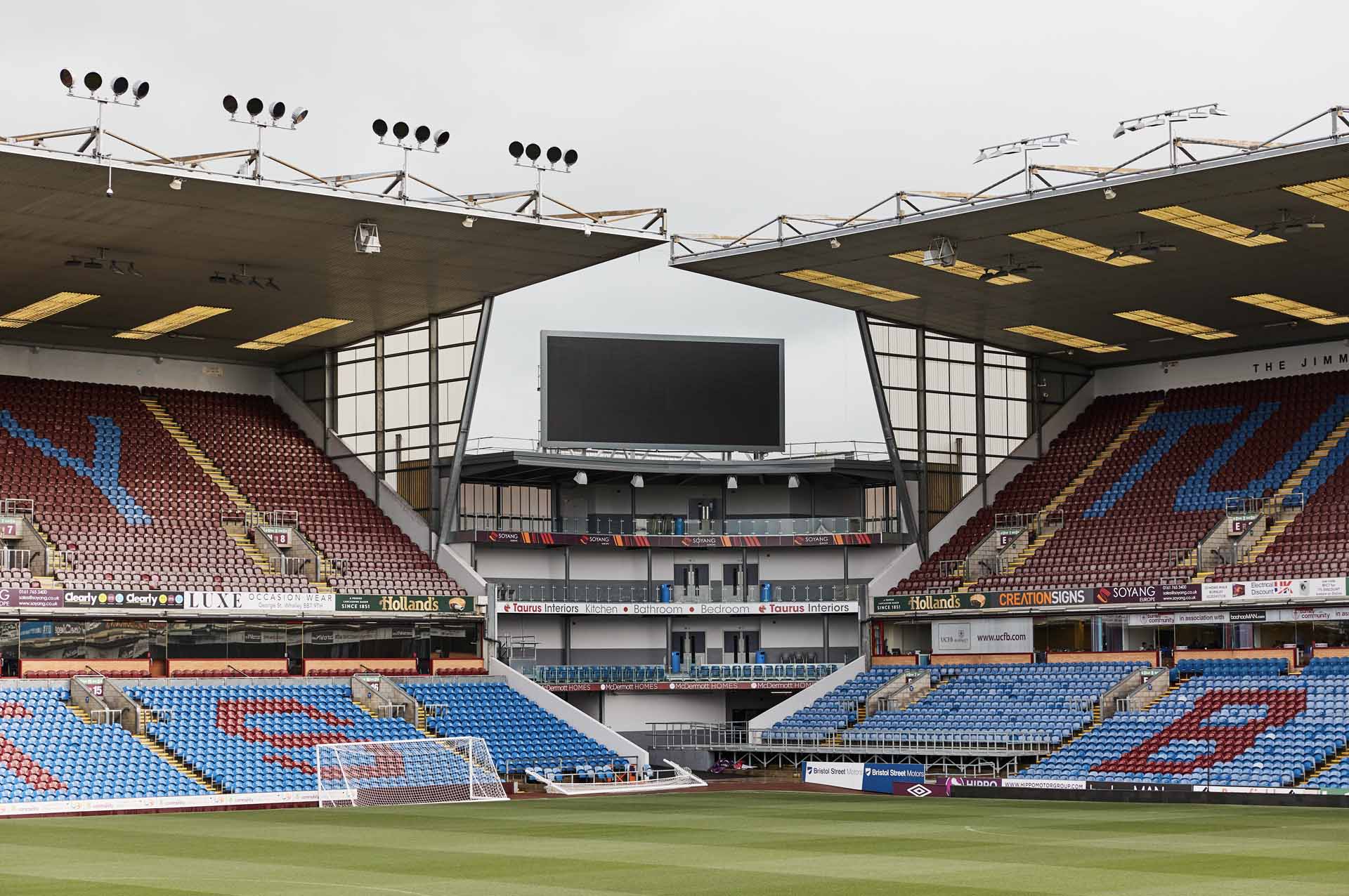 b-burnley-residence-turf-moor-ground-guide-min.jpg